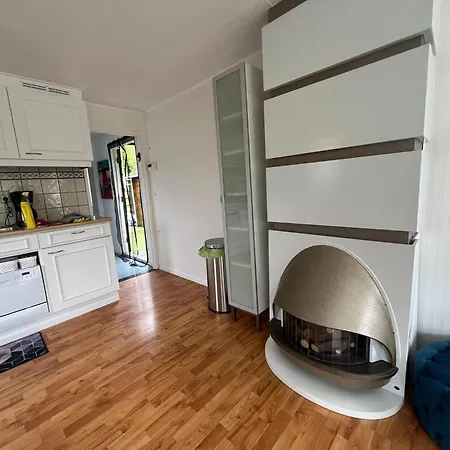 Cosy With Garden, Cleaning Included Holiday home